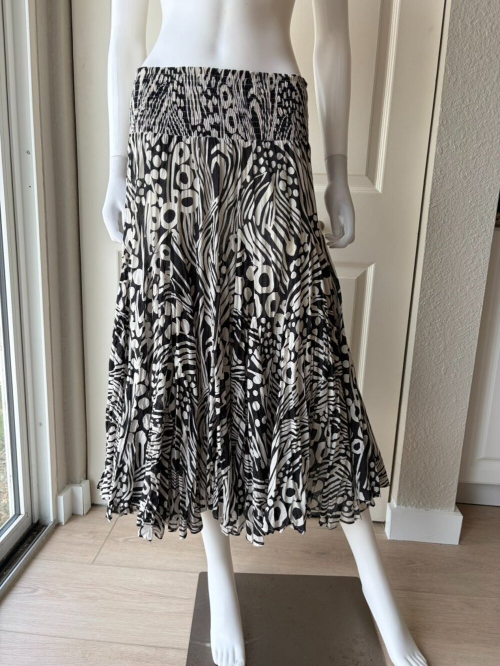 Black & White Pattern Tiered Midi Skirt Boho Size Small